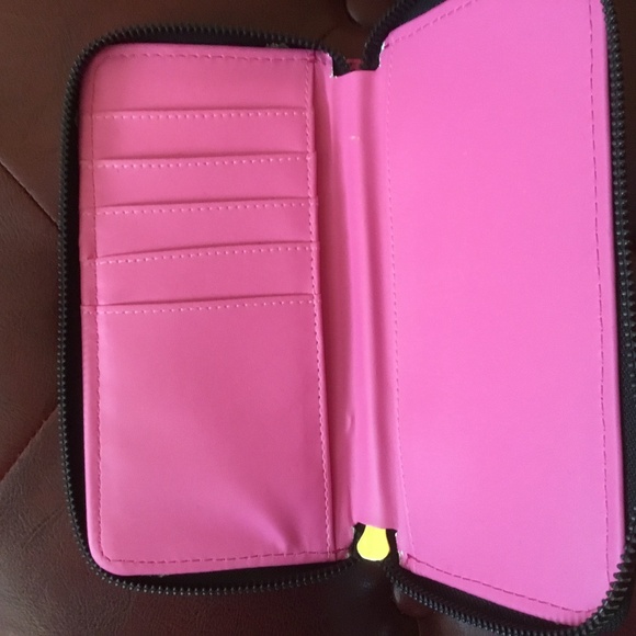 Baby Phat Zippered Wallet - Picture 5 of 16